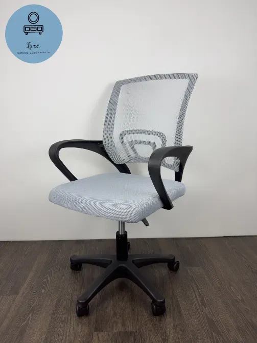 Удобное детское ортопедическое кресло с сеточной спинкой — отличный выбор для ребёнка. Бишкек - изображение 5