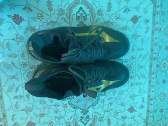 Мужские кроссовки, 43, Mizuno, Б/у, цвет - Черный, Самовывоз, Платная доставка Бишкек