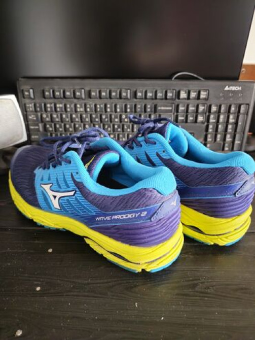 Мужские кроссовки, 43, Mizuno, Б/у, цвет - Синий, Самовывоз Бишкек - изображение 1