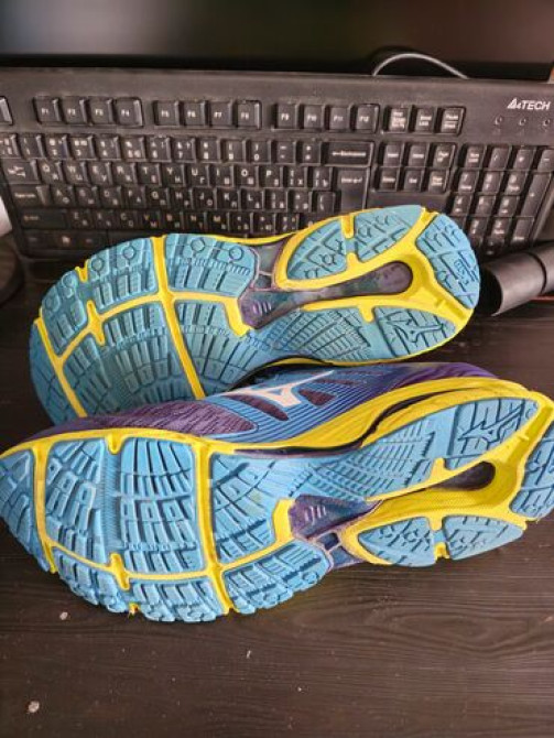 Мужские кроссовки, 43, Mizuno, Б/у, цвет - Синий, Самовывоз Бишкек - изображение 4