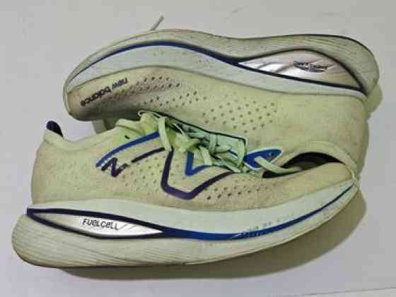 Мужские кроссовки, 43, New Balance, Б/у, цвет - Зеленый, Самовывоз Бишкек