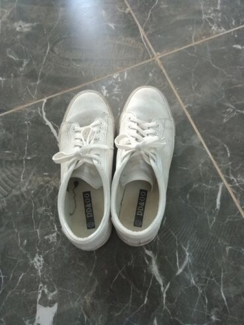 Продаю кроссовки размер 43 покупал за 1800 сом на Орто-сайском рынке Бишкек - сүрөт 1