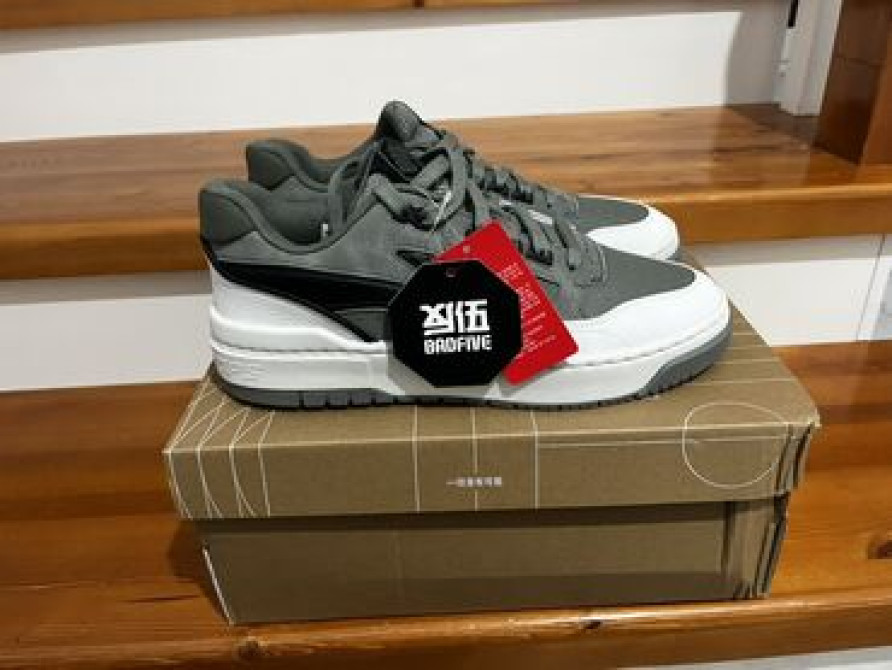 Мужские кроссовки, 43, Новый, цвет - Серый, Самовывоз Бишкек - сүрөт 1