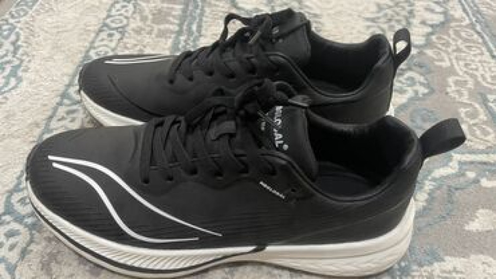 Черные кроссовки NBGLOBAL с белыми акцентами Бишкек - сүрөт 4