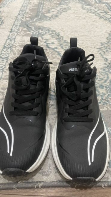 Черные кроссовки NBGLOBAL с белыми акцентами Бишкек - сүрөт 1
