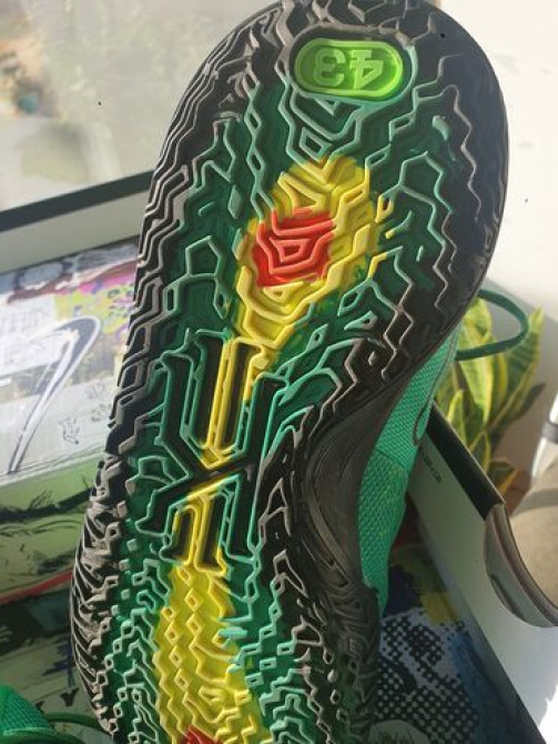 Продаю кросовки Кайри Nike б/у. Носились только в спорт зале Бишкек - сүрөт 2