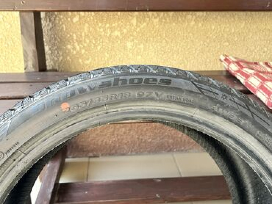 Комплект зимней резины, разноширокие Kapsen 265/35/18 - 2шт Kumho Bishkek - photo 2