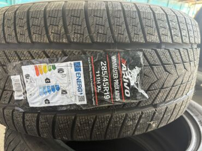 Разноширокий шины На BMW X5 255/50/R19 Передний 285/45/R19 Задний Бишкек - сүрөт 1