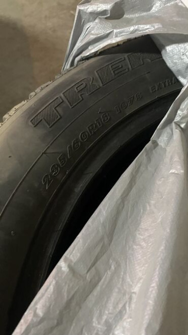 Продаю зимние резины размером: 235.60.R18Состояние: отличное Bishkek - photo 1