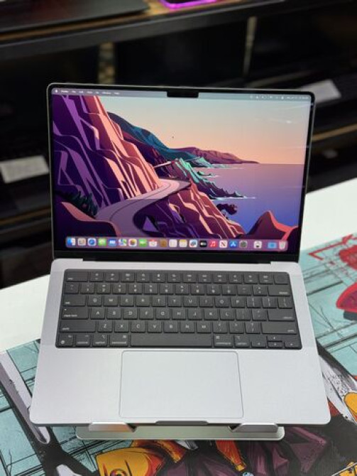 Ноутбук, Apple, 8 ГБ ОЗУ, Apple M3, 14 ", Для работы, учебы, память SSD Бишкек - изображение 4