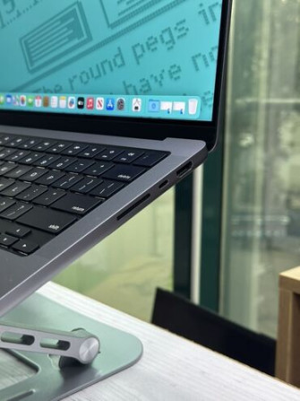 Ультрабук, Apple, 16 ГБ ОЗУ, Apple M1 Pro, 14 ", Б/у, Для работы, учебы, память NVMe SSD Бишкек - сүрөт 5