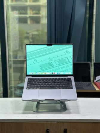 Ультрабук, Apple, 16 ГБ ОЗУ, Apple M1 Pro, 14 ", Б/у, Для работы, учебы, память NVMe SSD Бишкек - сүрөт 2