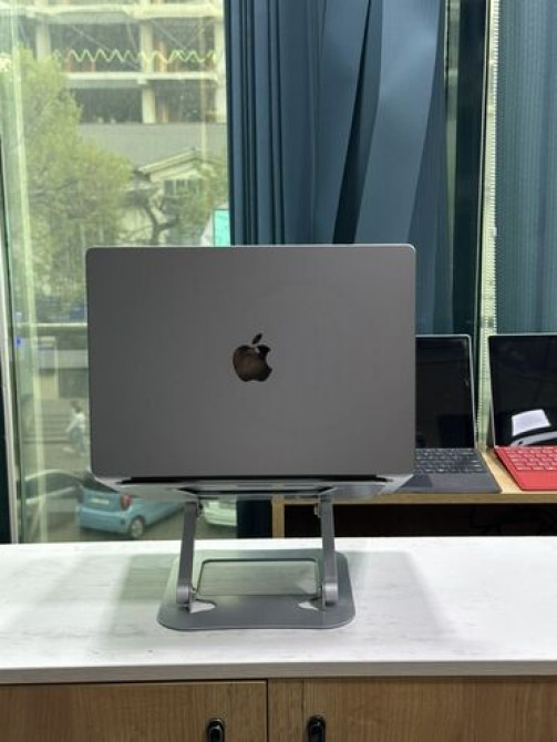 Ультрабук, Apple, 16 ГБ ОЗУ, Apple M1 Pro, 14 ", Б/у, Для работы, учебы, память NVMe SSD Бишкек - изображение 3