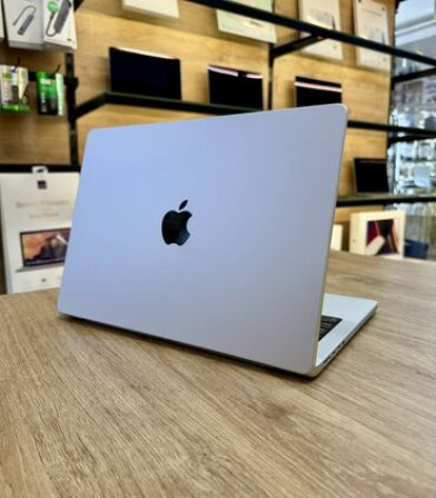 Ноутбук, Apple, 20 ГБ ОЗУ, Apple M3 Pro, 14 ", Б/у, Для несложных задач, память SSD Бишкек - сүрөт 3