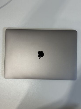 Ноутбук, Apple, 16 ГБ ОЗУ, Intel Core i7, 16 ", Б/у, Для работы, учебы, память SSD Бишкек - сүрөт 1