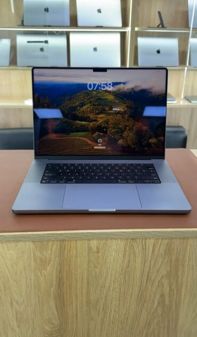 Ноутбук, Apple, 16 ГБ ОЗУ, Apple M1 Pro, 16 ", Б/у, Для работы, учебы, память SSD Бишкек - изображение 1