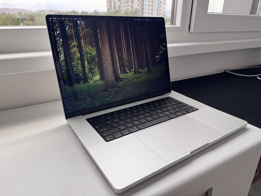 Ноутбук, Apple, 64 ГБ ОЗУ, Apple M3 Max, 16 ", Б/у, Игровой, память NVMe SSD Бишкек - изображение 1