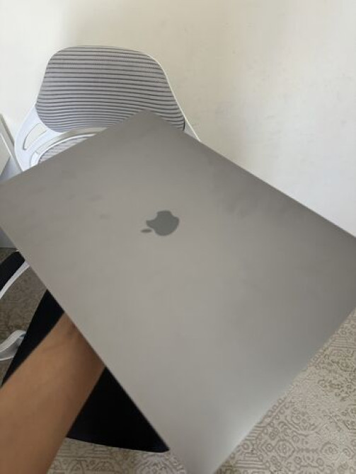 Ноутбук, Apple, 16 ГБ ОЗУ, Intel Core i7, 16 ", Б/у, Для работы, учебы, память SSD Бишкек - изображение 3