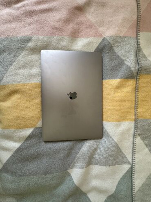 Ноутбук, Apple, 16 ГБ ОЗУ, Intel Core i7, 16 ", Б/у, Для работы, учебы, память SSD Бишкек - изображение 2