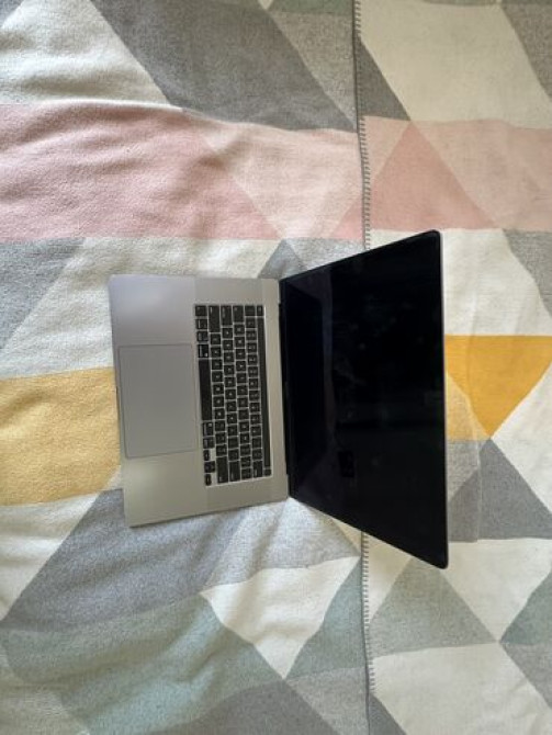 Ноутбук, Apple, 16 ГБ ОЗУ, Intel Core i7, 16 ", Б/у, Для работы, учебы, память SSD Бишкек - изображение 4