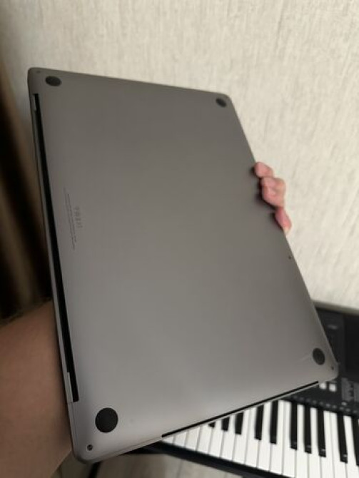 Ноутбук, Apple, 32 ГБ ОЗУ, Intel Core i9, 16 ", Б/у, Для работы, учебы, память SSD Бишкек - изображение 3