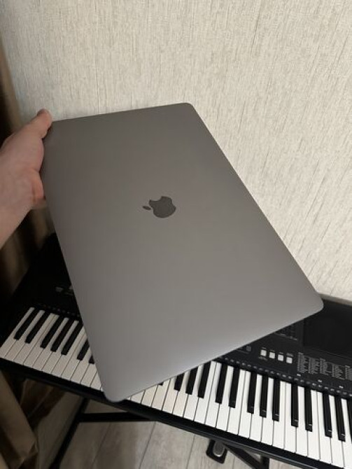 Ноутбук, Apple, 32 ГБ ОЗУ, Intel Core i9, 16 ", Б/у, Для работы, учебы, память SSD Бишкек - изображение 2