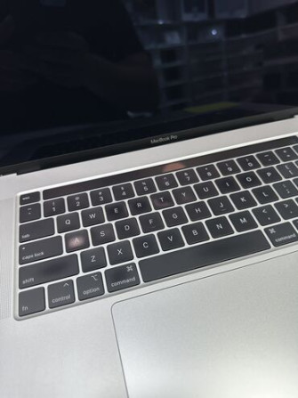 Ноутбук, Apple, 16 ГБ ОЗУ, Intel Core i7, 16 ", Б/у, Для работы, учебы, память SSD Бишкек - сүрөт 2