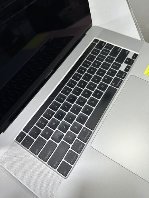 Ноутбук, Apple, 16 ГБ ОЗУ, Intel Core i7, 16 ", Б/у, Для работы, учебы, память SSD Бишкек - изображение 3