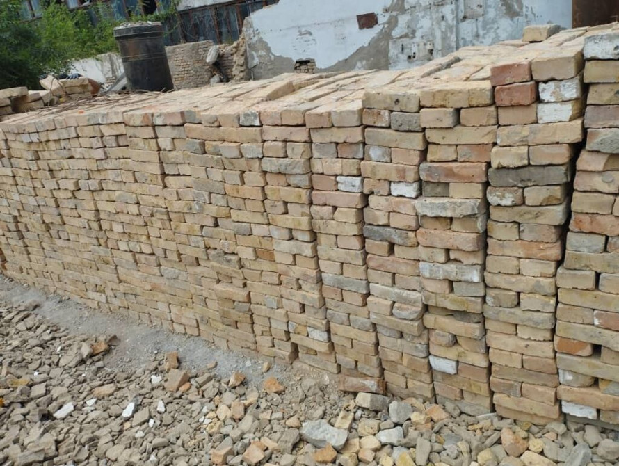 Кирпич Бу таблетка кирпич Продаю кирпич цена доставка договорная Бишкек - изображение 1