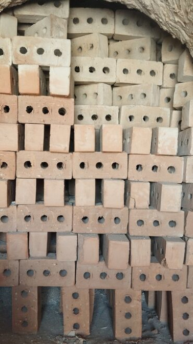 Пустотелый, дырчатый, Жженый кирпич, Полублок, 250×120×90 Бишкек - сүрөт 4