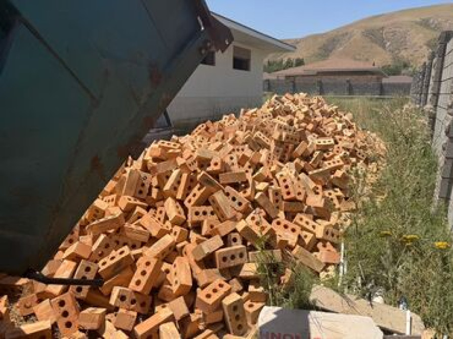 Пустотелый, дырчатый, Жженый кирпич, Полублок, 250×120×88 Бишкек - сүрөт 4