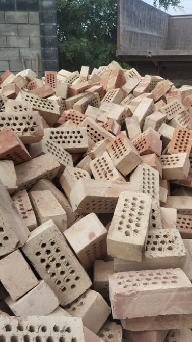 Пустотелый, дырчатый, Жженый кирпич, Полублок, 250×120×90 Бишкек - сүрөт 1
