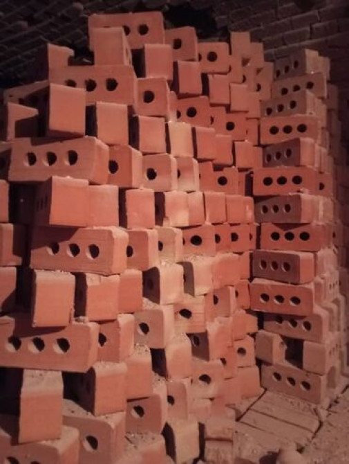 Пустотелый, дырчатый, Жженый кирпич, Полублок, 250×120×90 Бишкек - сүрөт 4