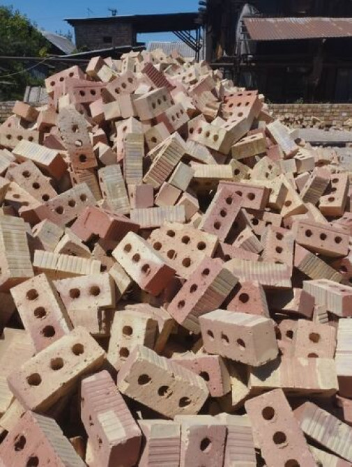 Пустотелый, дырчатый, Жженый кирпич, Полублок, 250×120×90 Бишкек - изображение 2