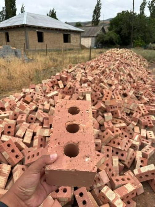 Пустотелый, дырчатый, Жженый кирпич, Полублок, 250×120×90 Бишкек - изображение 3