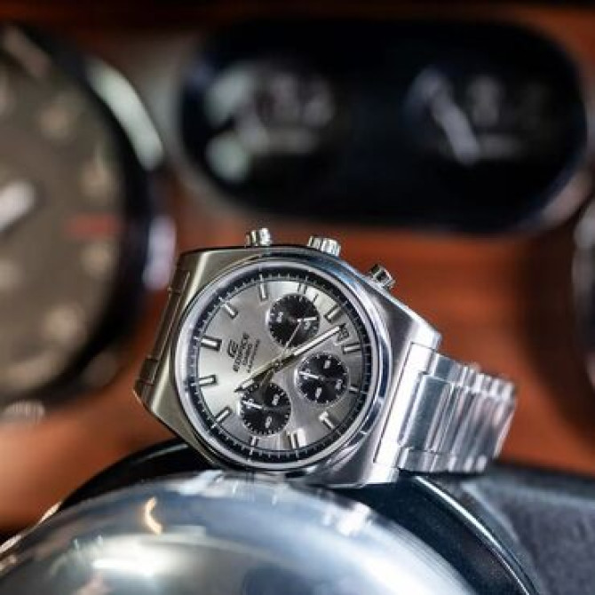 Edifice EFB-730D Функции : секундомер, дата, подсветка стрелок; Бишкек - изображение 3