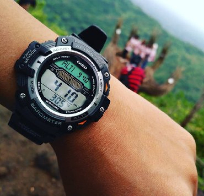 SGW- 300 Функции : Альтиметр, барометр, термометр, секундомер Бишкек - изображение 1