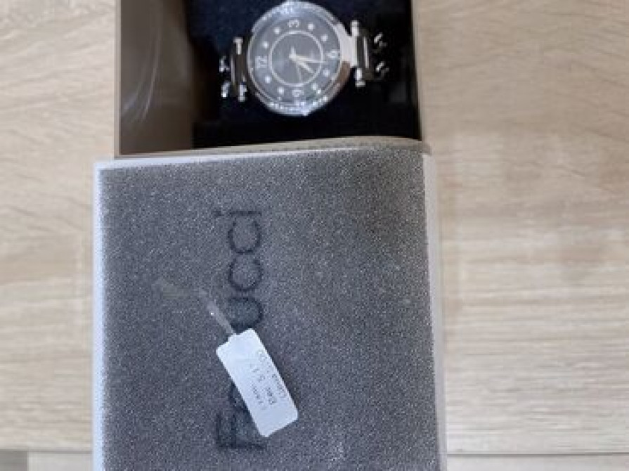 Классические часы часы, Gucci, Италия, Оригинал, Женские, Новый Бишкек - изображение 1