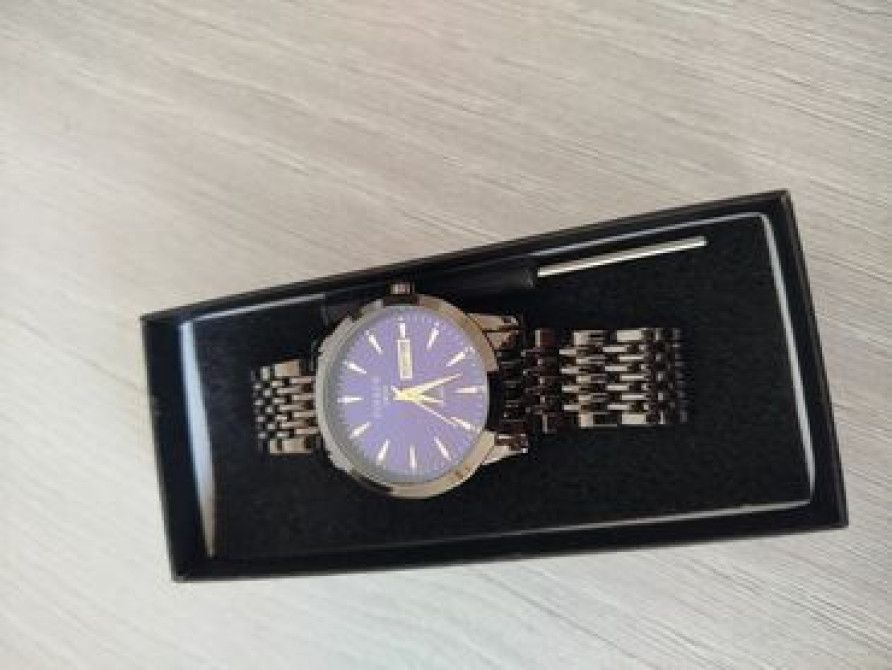 Часы с металлическим браслетом и корпусом под темный металл. Синий Бишкек - изображение 3