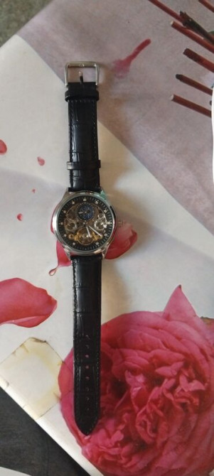 Продаётся механическийе чисы почти новые водонепроницаемый Бишкек - изображение 1