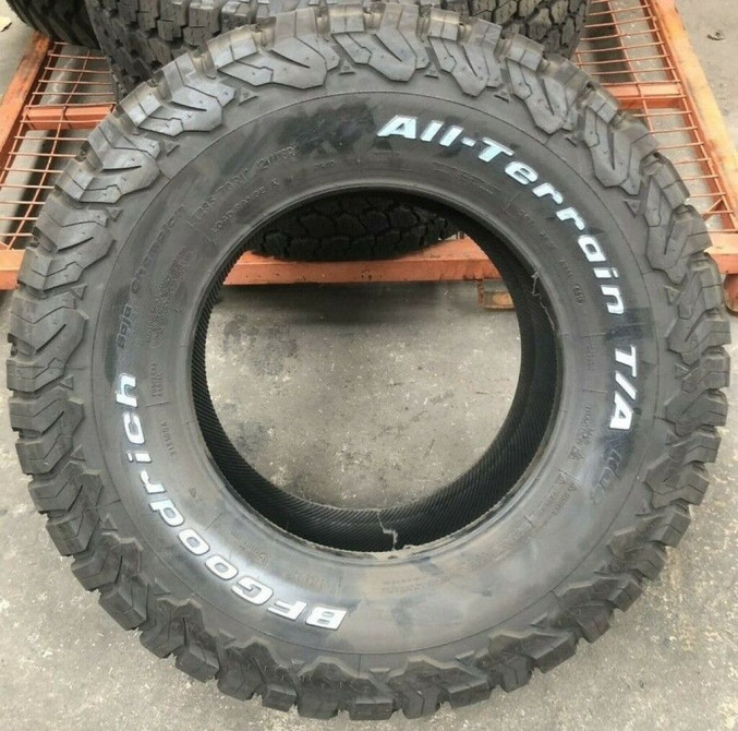 Шины 285 / 70 / R 17, Всесезонная, Новый, Комплект, Внедорожные (АТ/МТ), BFGoodrich Бишкек - изображение 1