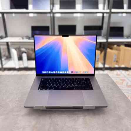Ноутбук, Lenovo, 32 ГБ ОЗУ, Apple M1 Pro, 16 ", Б/у, Для работы, учебы, память NVMe SSD Бишкек