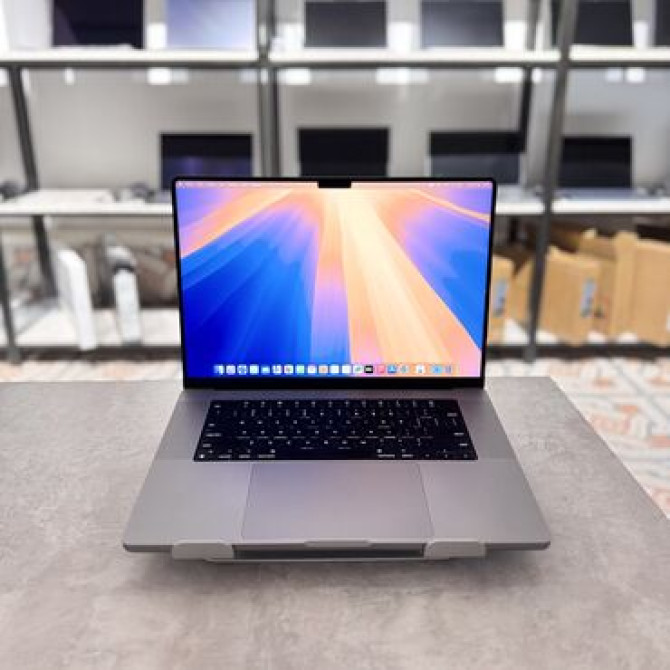 Ноутбук, Lenovo, 32 ГБ ОЗУ, Apple M1 Pro, 16 ", Б/у, Для работы, учебы, память NVMe SSD Бишкек - изображение 1