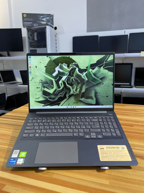 Ультрабук, Lenovo, 16 ГБ ОЗУ, Intel Core i5, 16 ", Б/у, Для работы, учебы, память SSD Бишкек - изображение 1