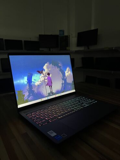 Ультрабук, Lenovo, 8 ГБ ОЗУ, Intel Core i5, 16 ", Новый, Для несложных задач, память SSD Бишкек - изображение 2