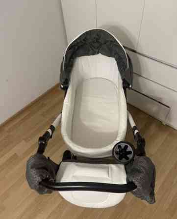 Коляска, цвет - Серебристый, Б/у Бишкек