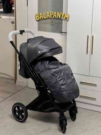 Коляска, цвет - Серебристый, Новый Бишкек