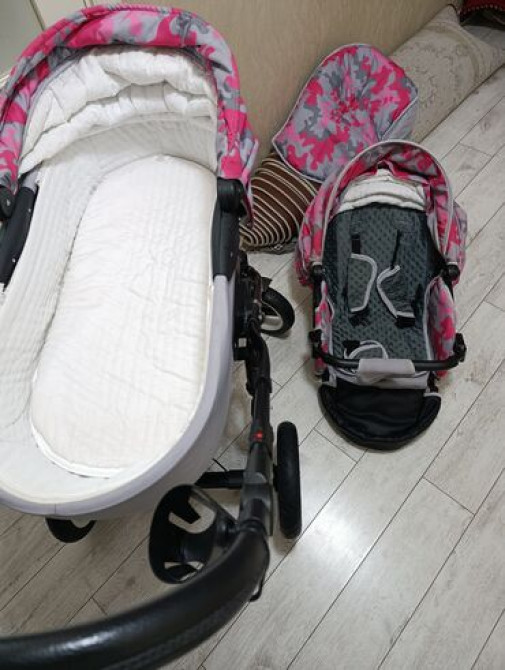 Коляска, цвет - Серебристый, Б/у Бишкек - изображение 3