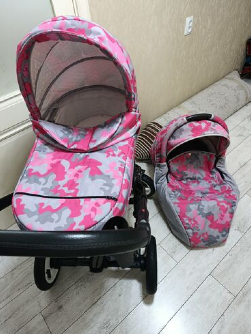 Коляска, цвет - Серебристый, Б/у Бишкек - изображение 2