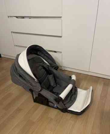 Коляска, цвет - Серебристый, Б/у Бишкек